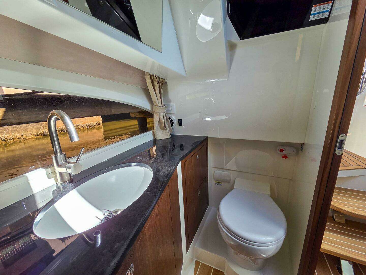 2026 Marex 330 Scandinavia - Image 45