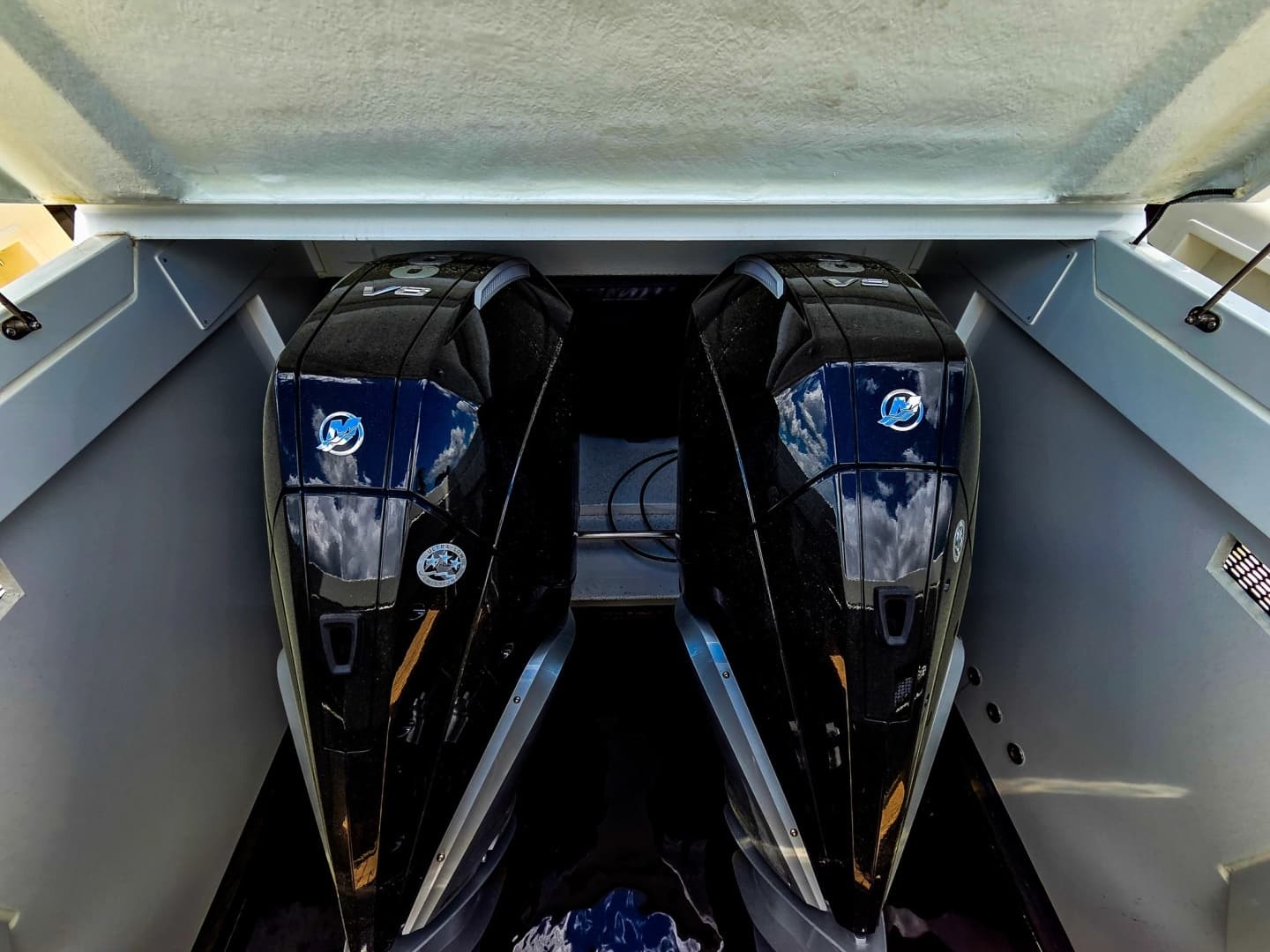 2026 De Antonio Yachts D32 - Image 17