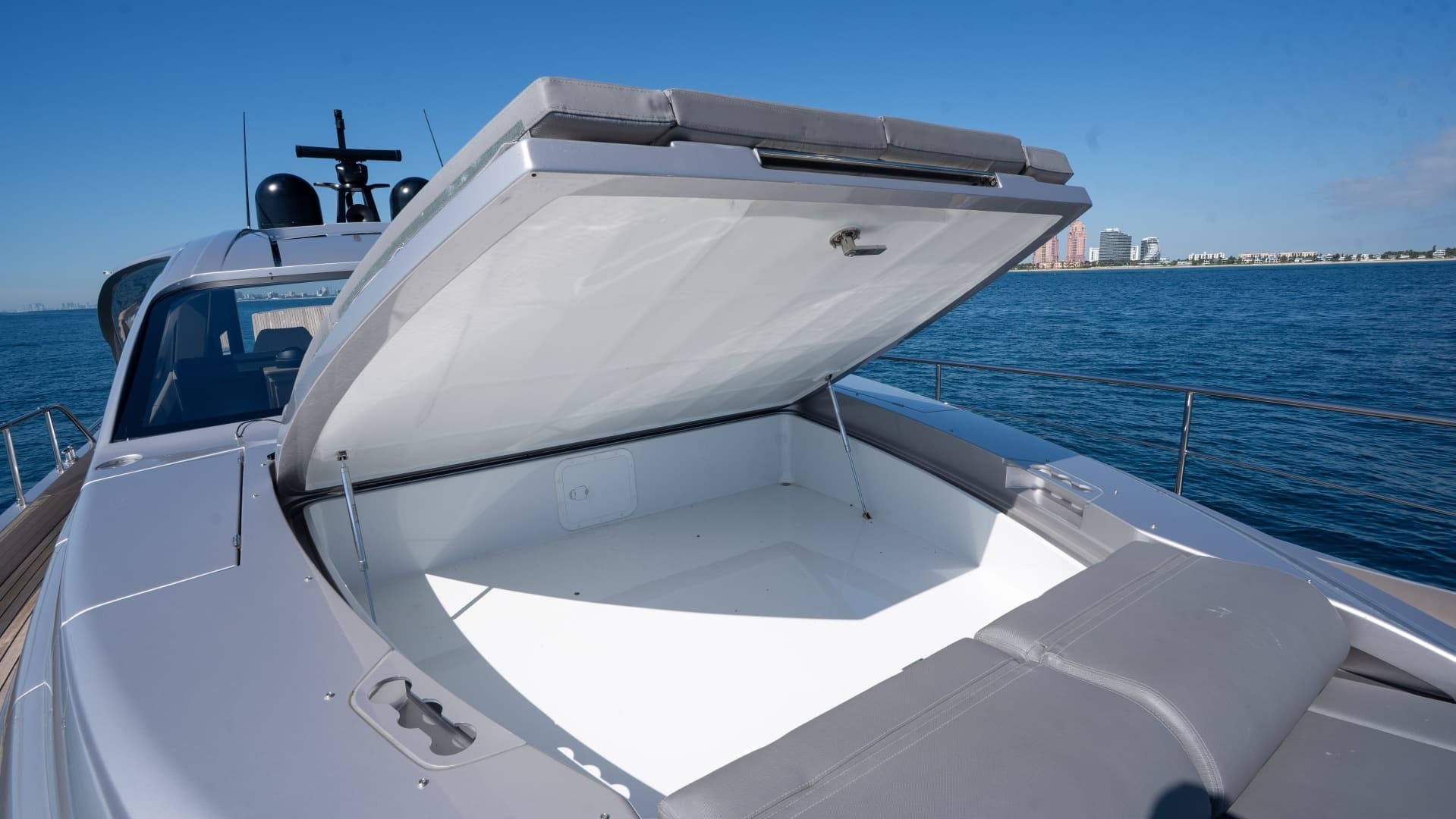 2024 Pershing 7X - Image 36
