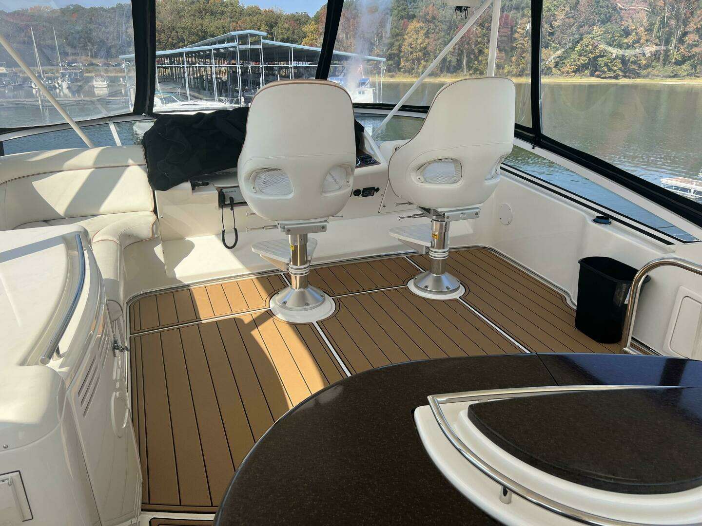 2008 Ovation 52 - Image 41