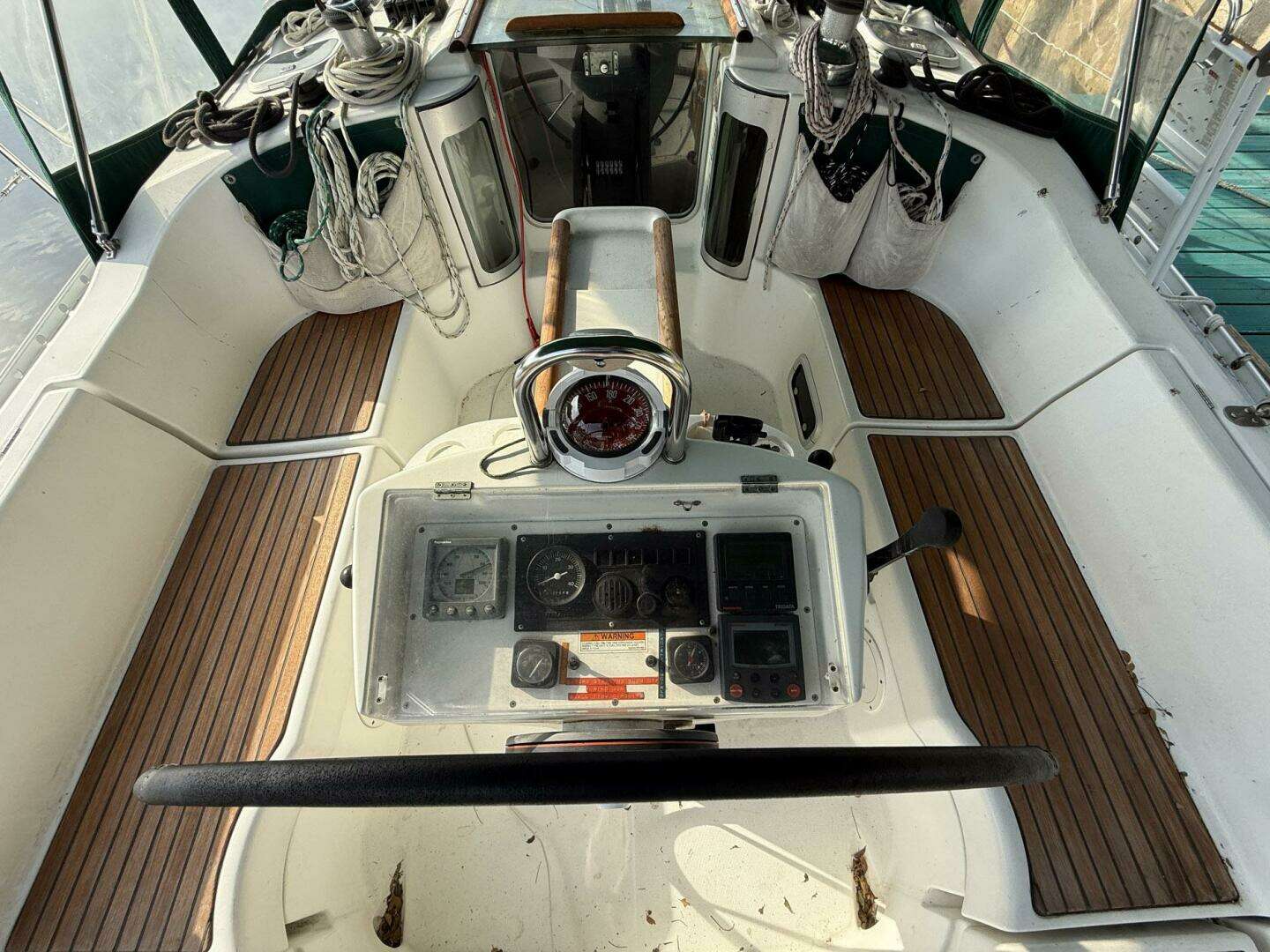 1998 Beneteau OCEANIS 352 - Image 6