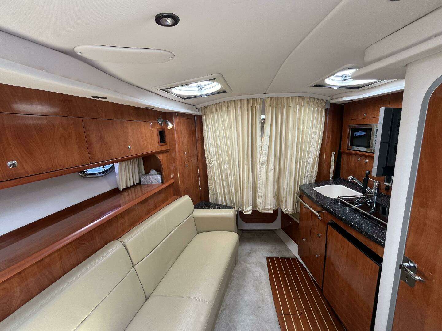 2008 Four Winns V338 - Image 26