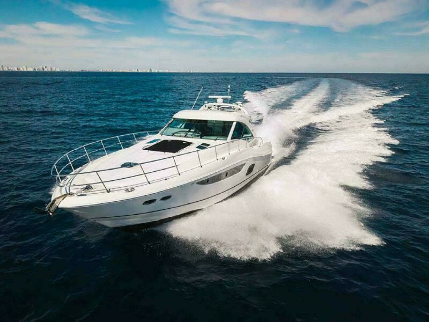 2012 Sea Ray 610 Sundancer - Image 3