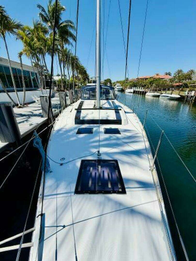 2015 Beneteau Oceanis 55 - Image 11