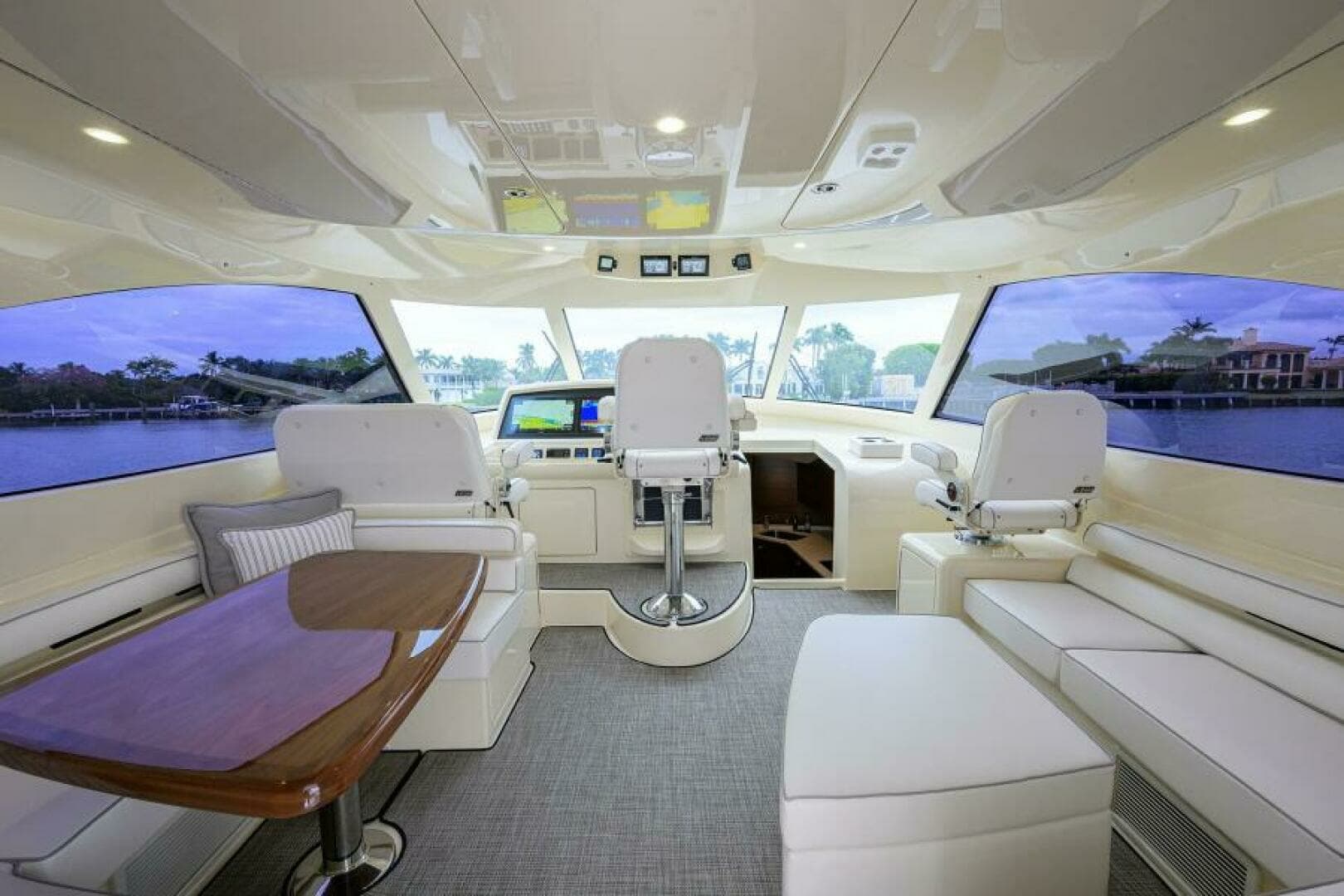 2024 Viking 54 Sport Coupe - Image 15