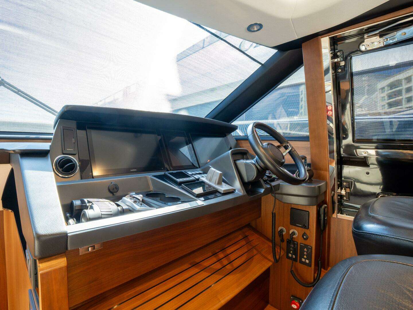 2020 Princess S66 - Image 30