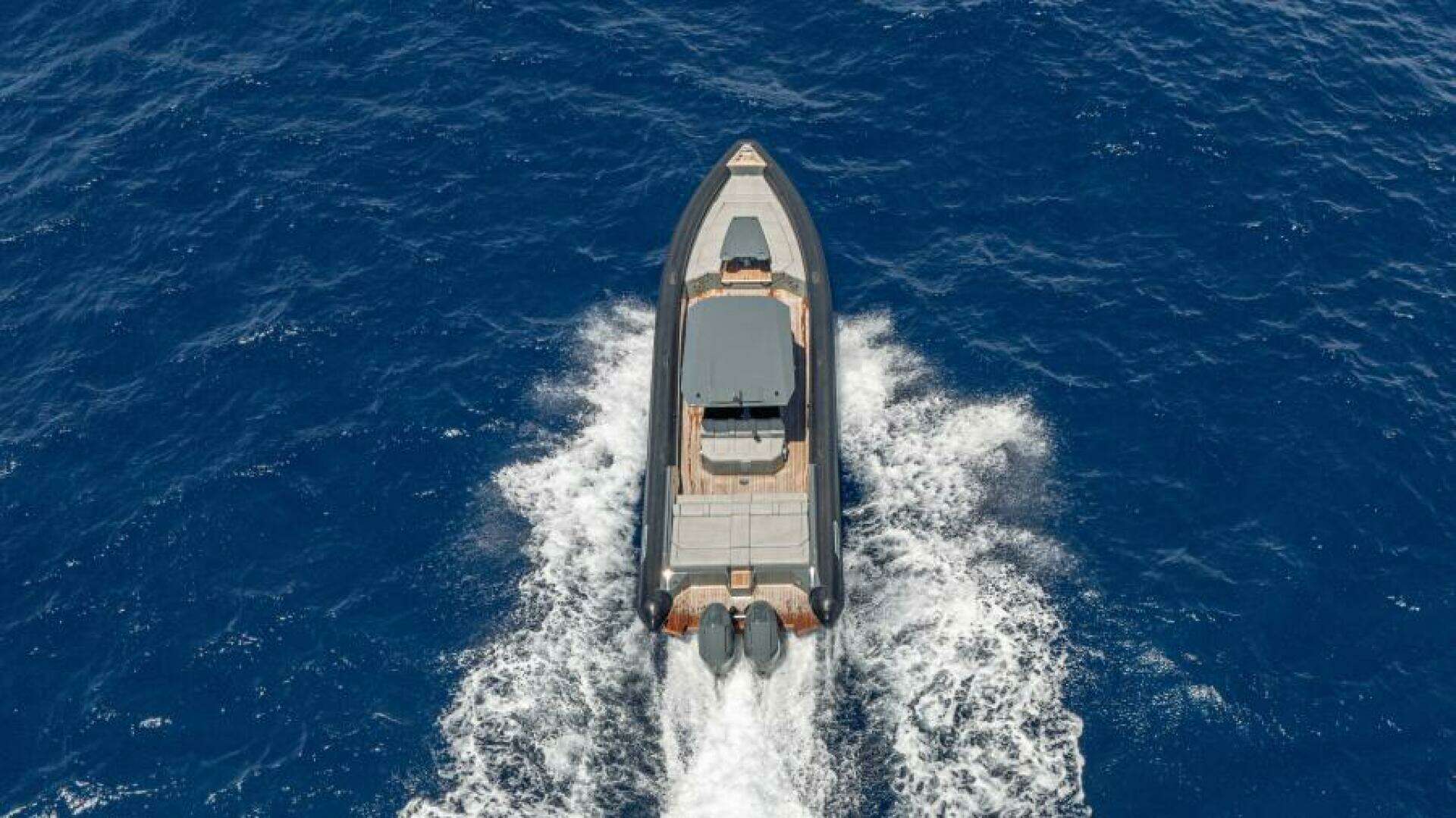 2025 Skipper 38 Sunbed - Image 7