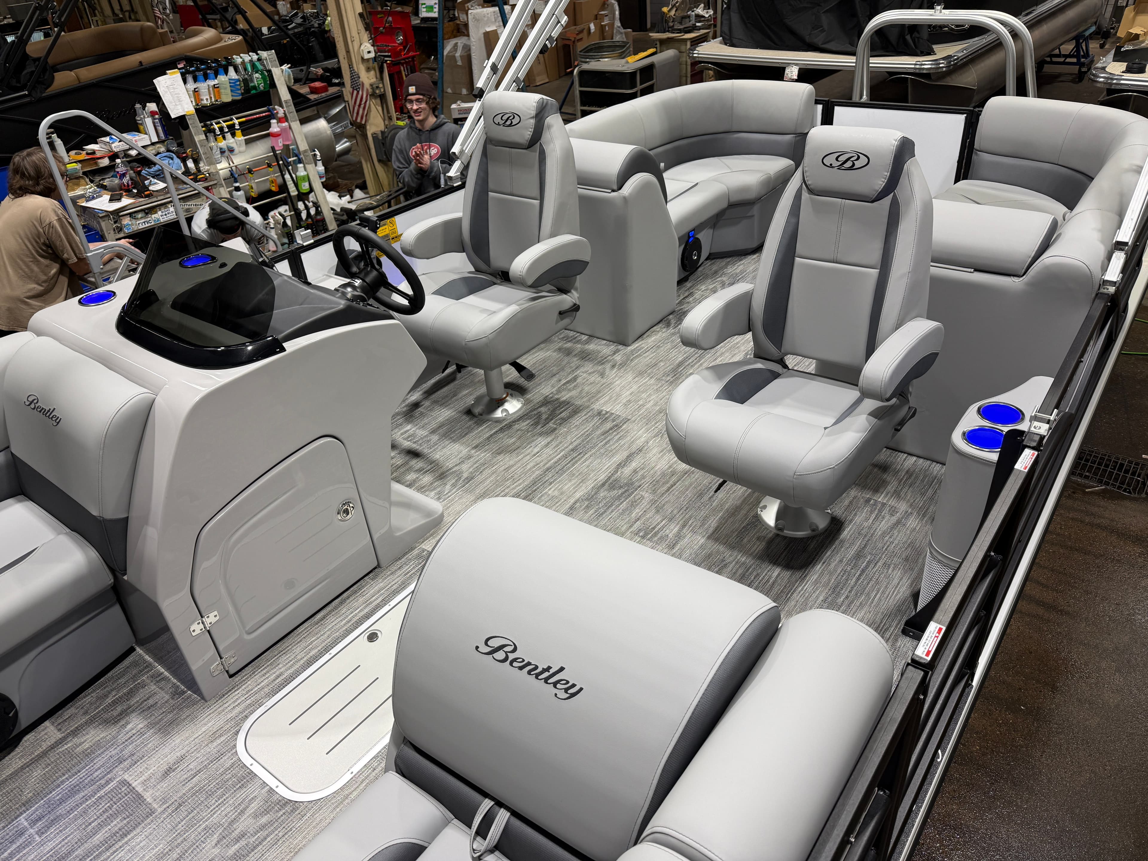 2026 Bentley Pontoons Legacy 223 Navigator Quad Lounge Tritoon & Honda 4-Stroke EFI - 3