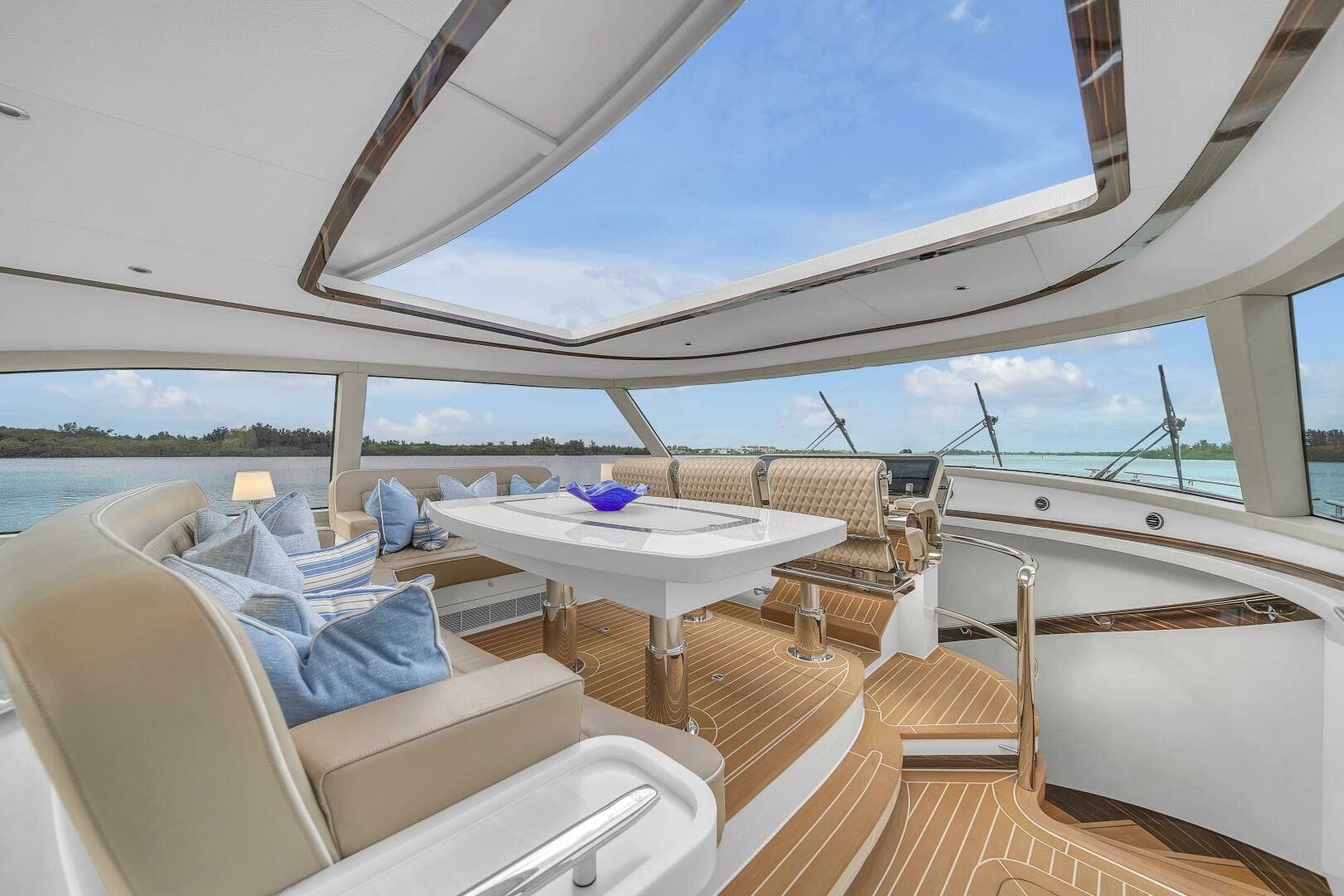 2023 Zeelander 72 - Image 19