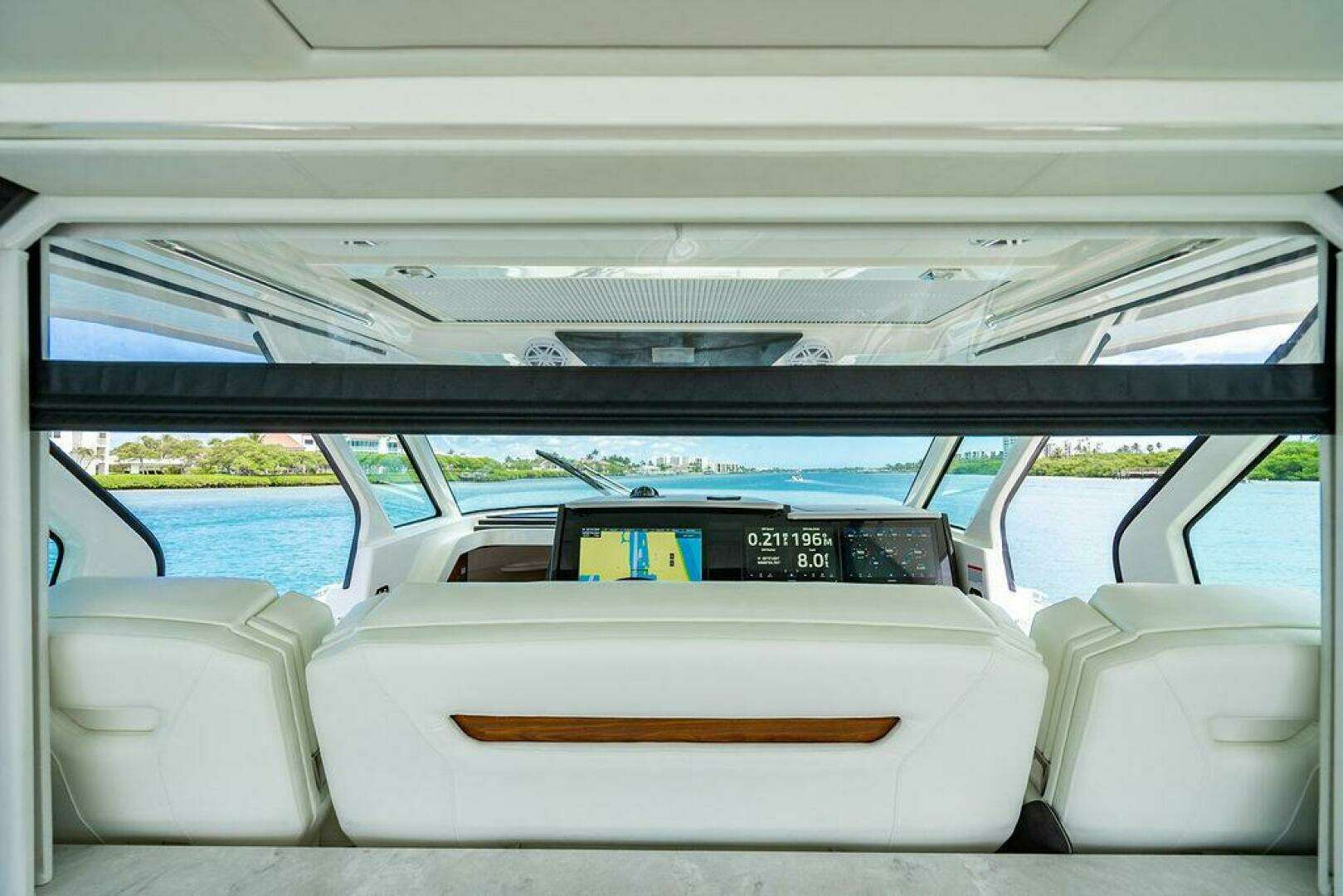 2025 Tiara Yachts 48 LS - Image 33