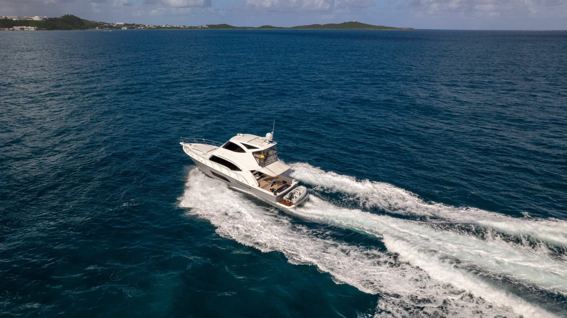 2015 Riviera 53 Enclosed Bridge - Image 20