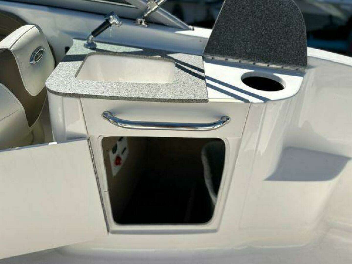 2014 Chaparral 244 Sunesta - Image 26