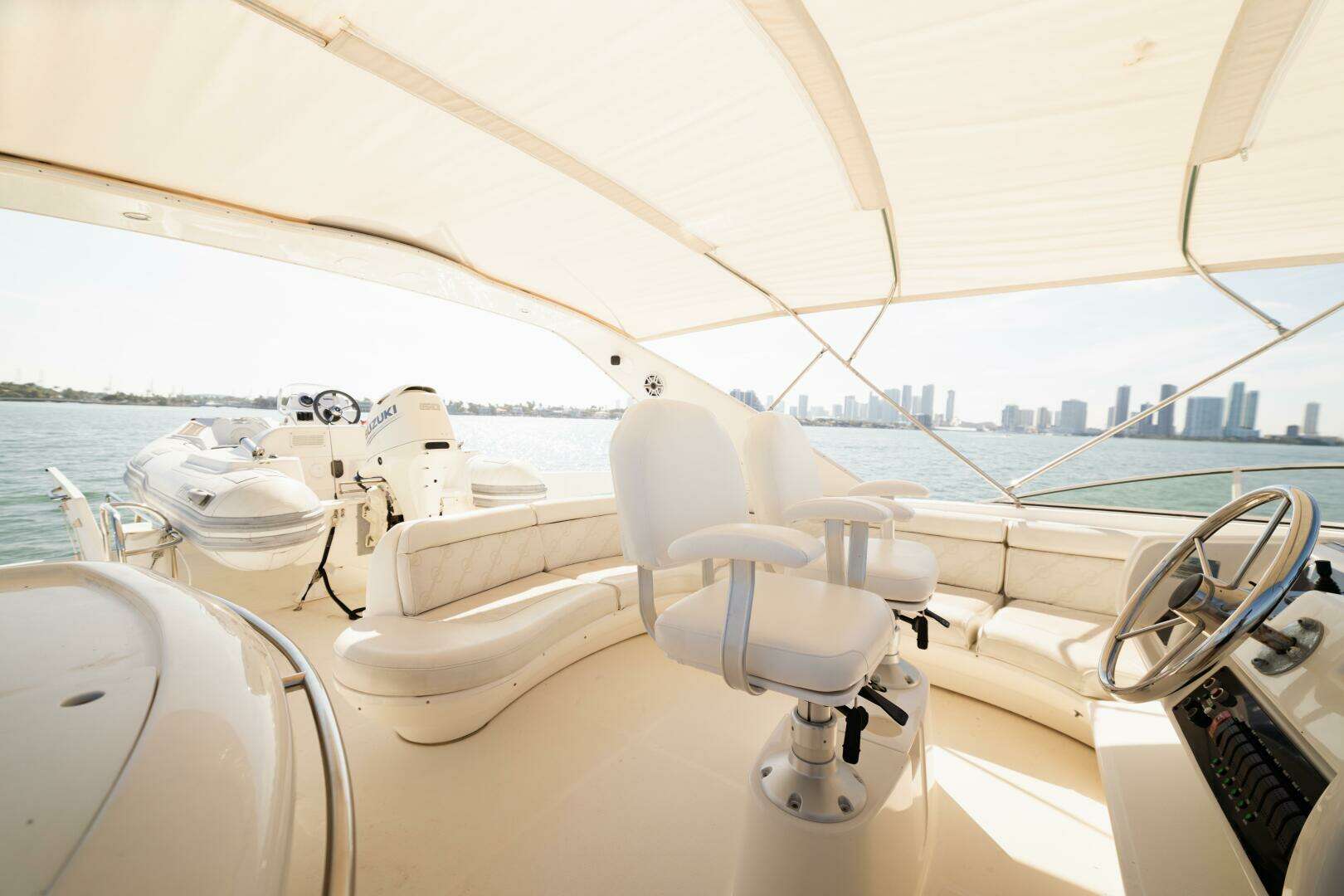 1999 Bayliner 5788 - Image 36