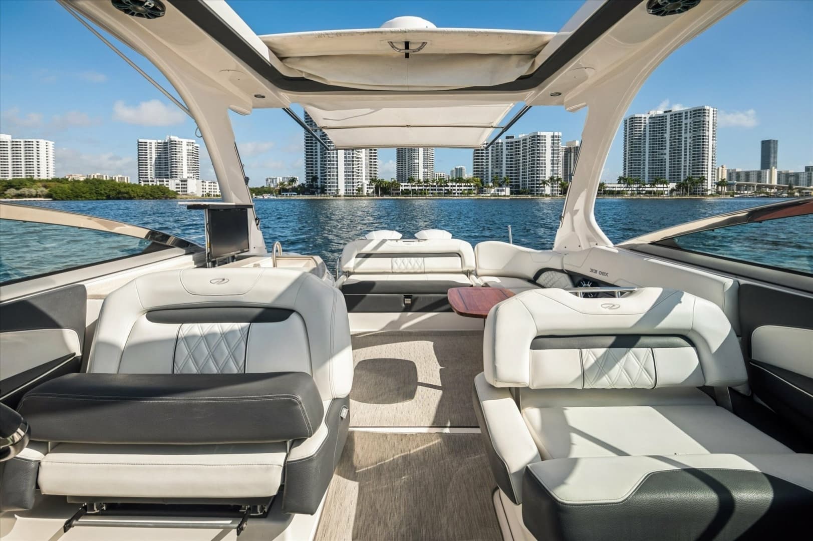2019 Regal 33 OBX - Image 12