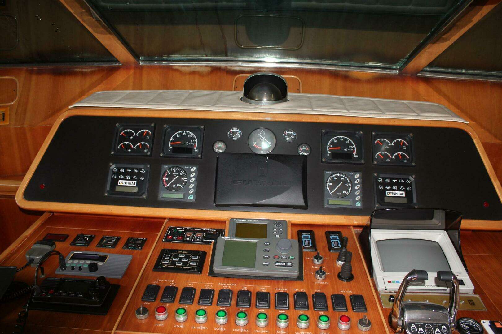 1999 Horizon 70 FLY - Image 45