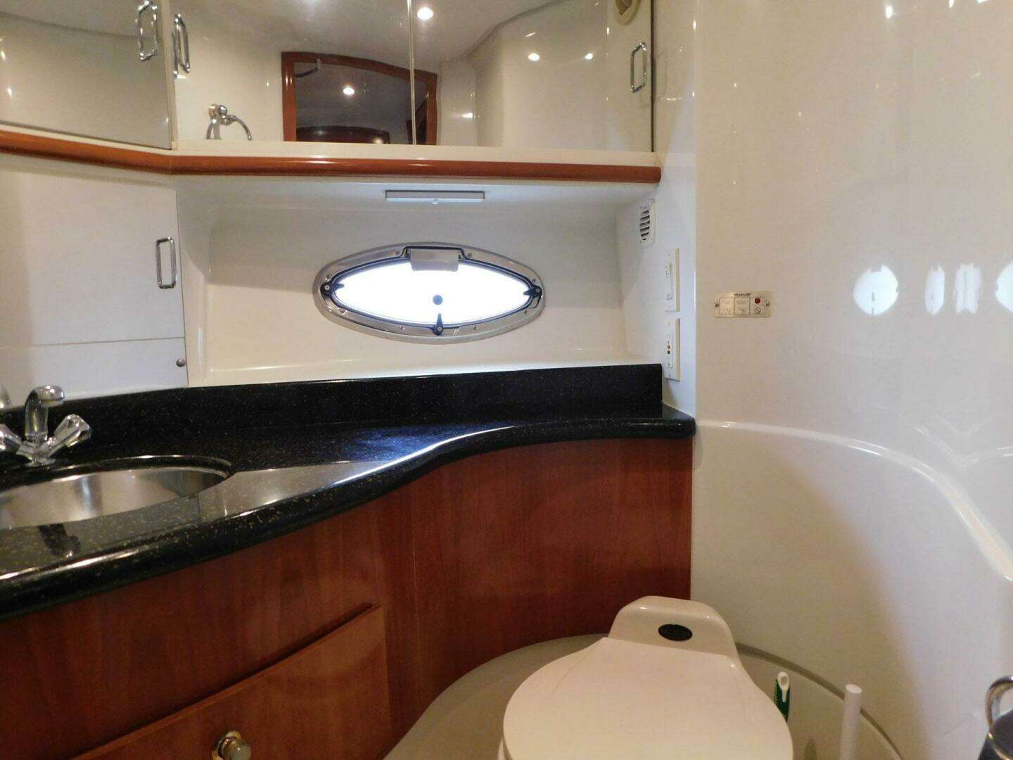 2003 Carver 44 CPMY - Image 33