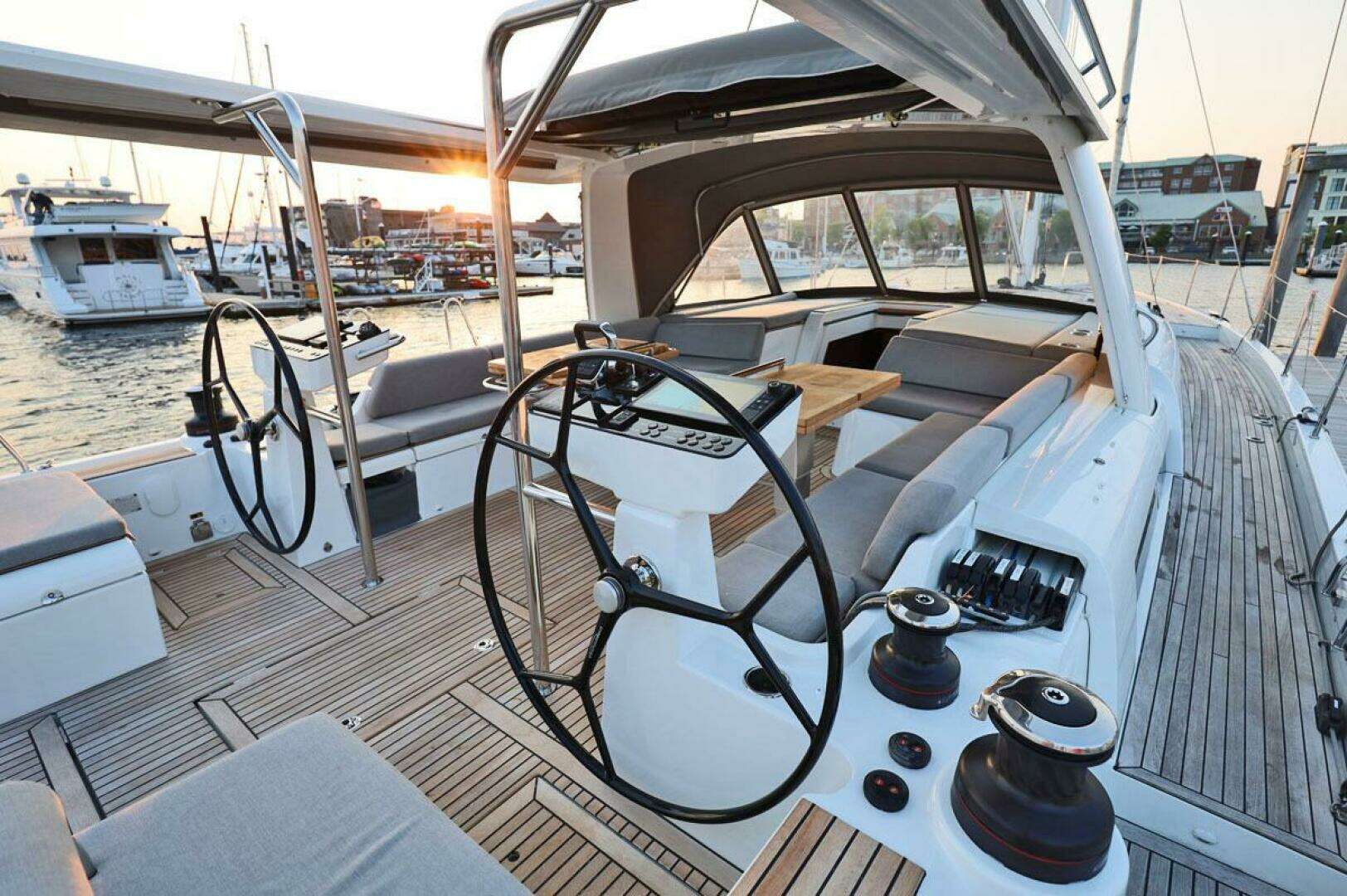 2023 Beneteau Oceanis 60 - Image 14