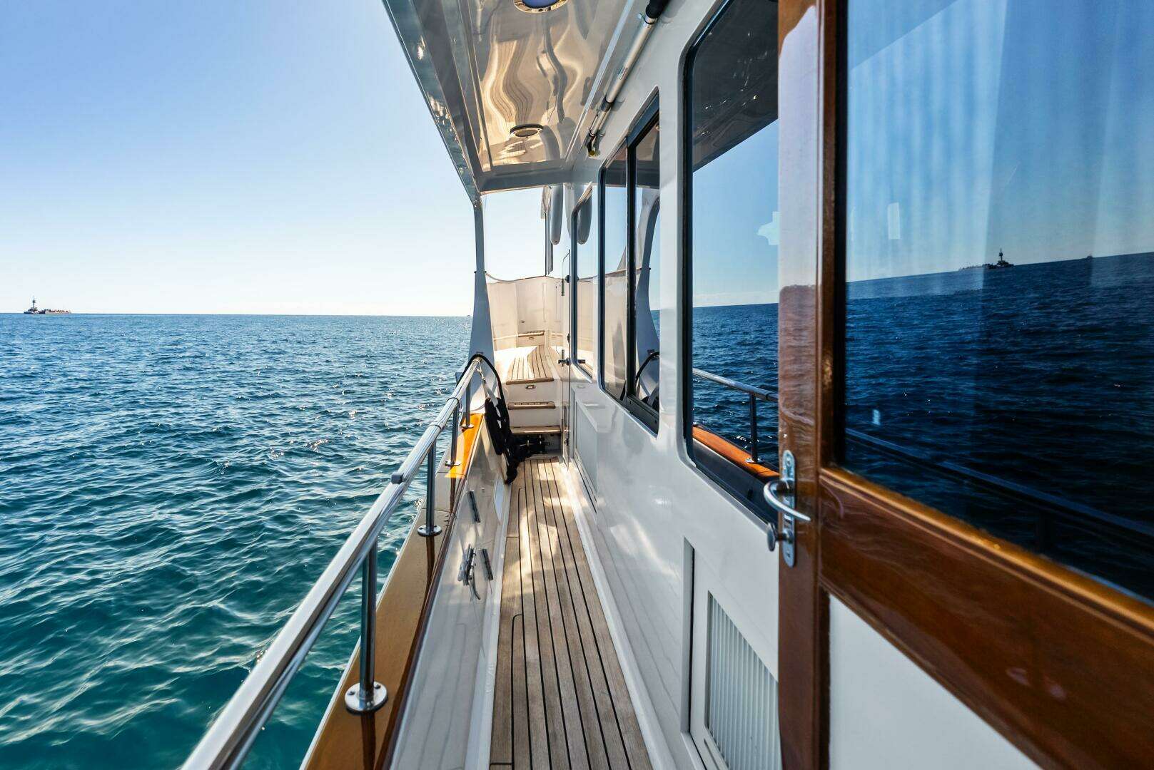 2005 Grand Banks 72 Aleutian RP - Image 43