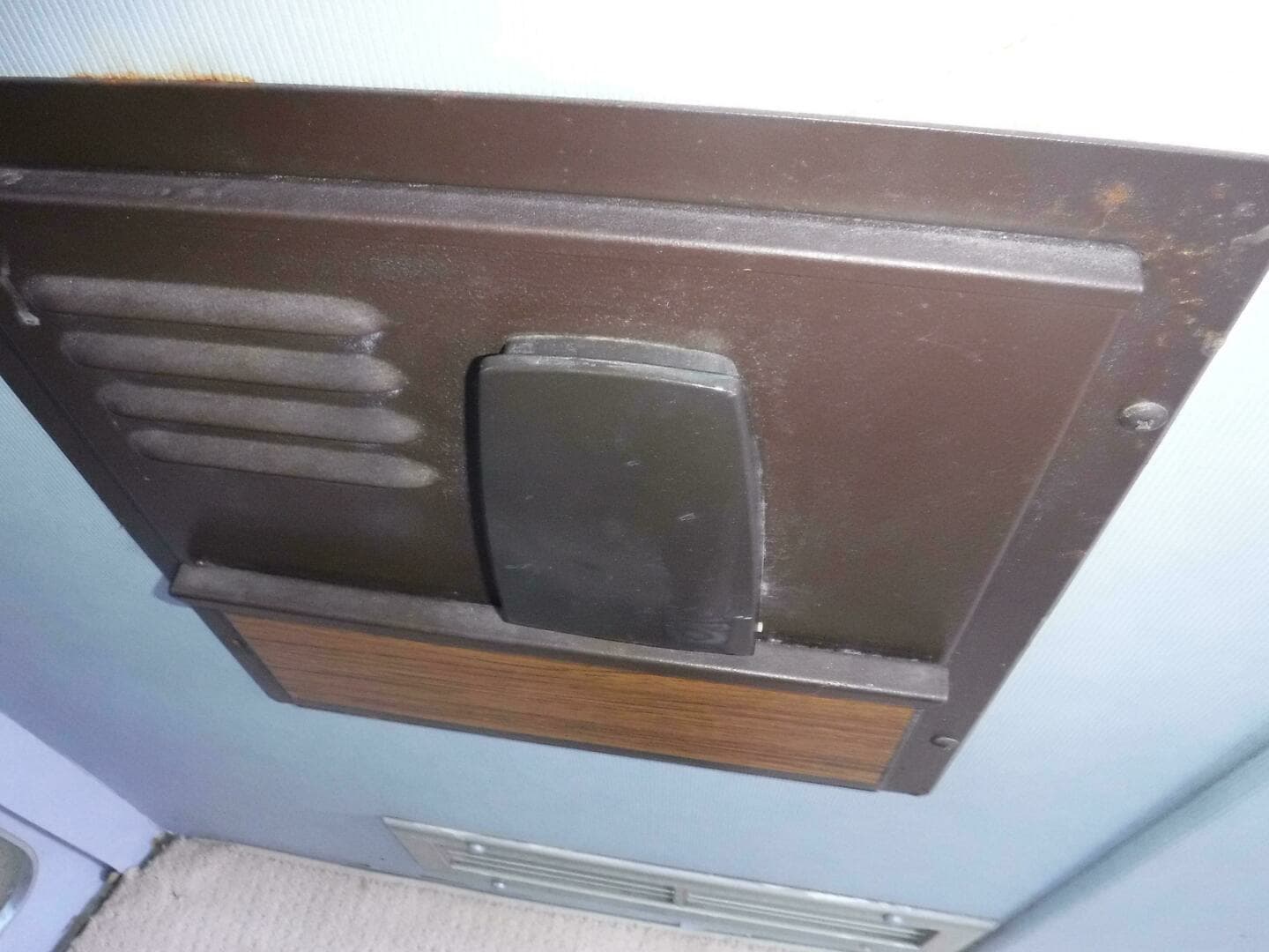 1988 Trojan 12 Meter Convertible - Image 17