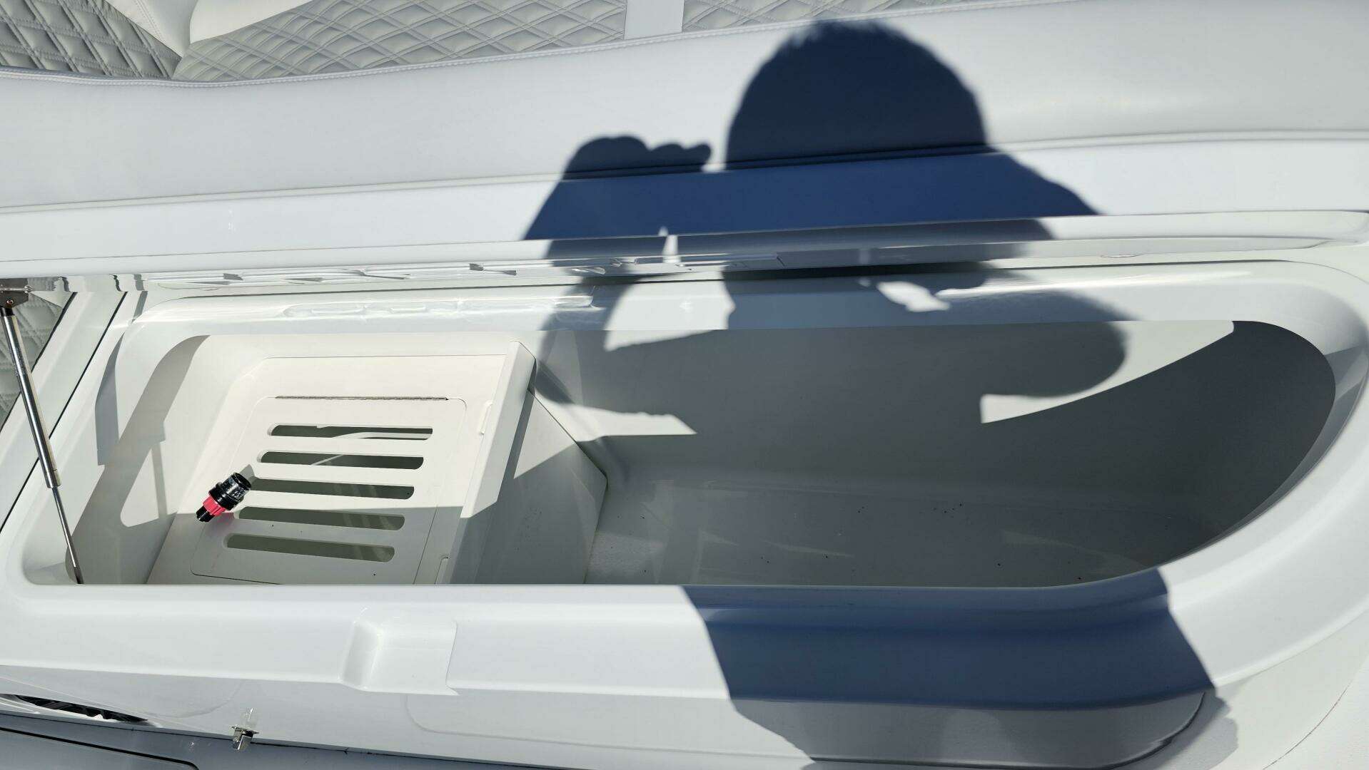 2025 Costa Custom 34SV - Image 14