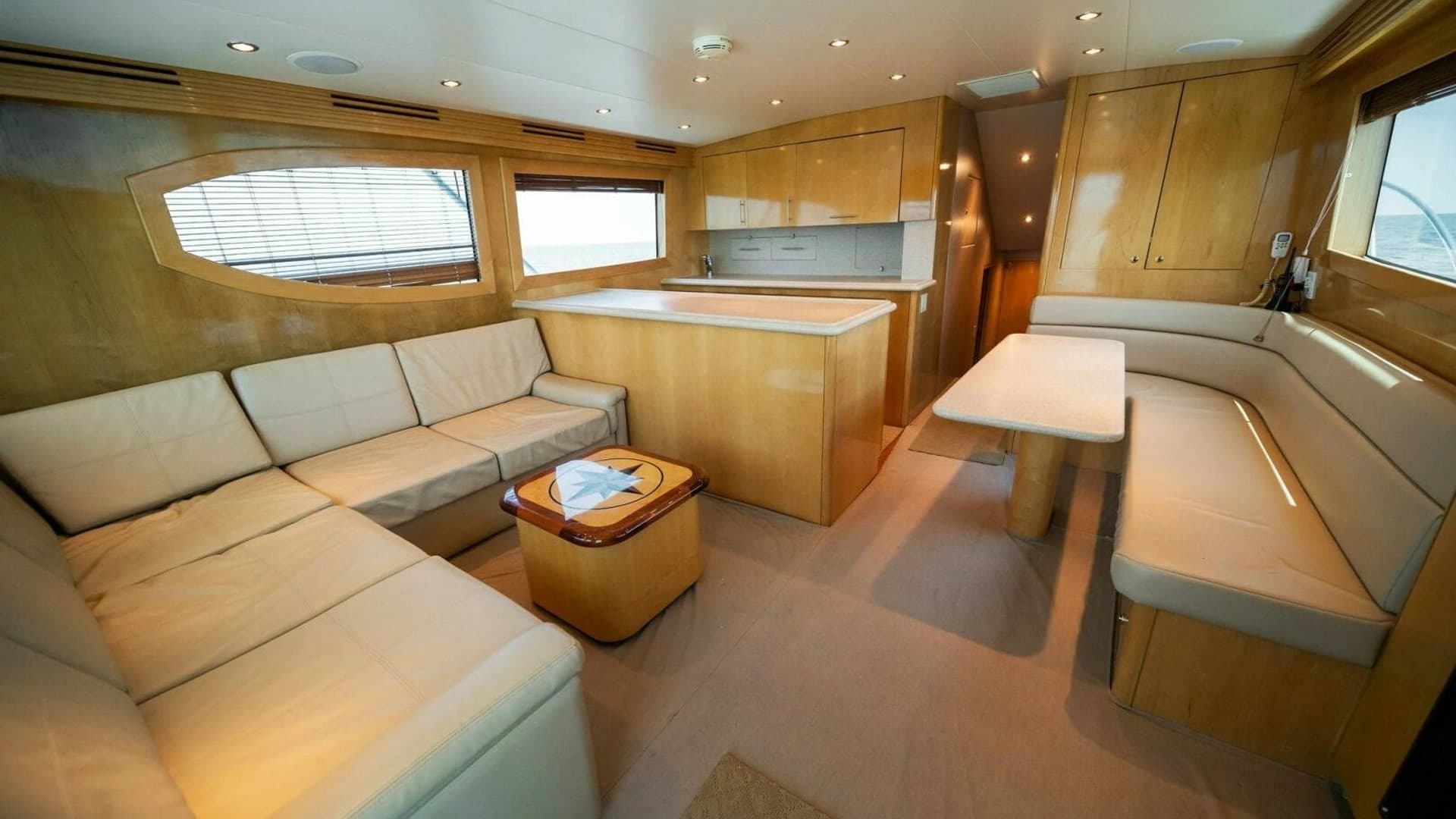 2003 Hatteras 54 Convertible - Image 16