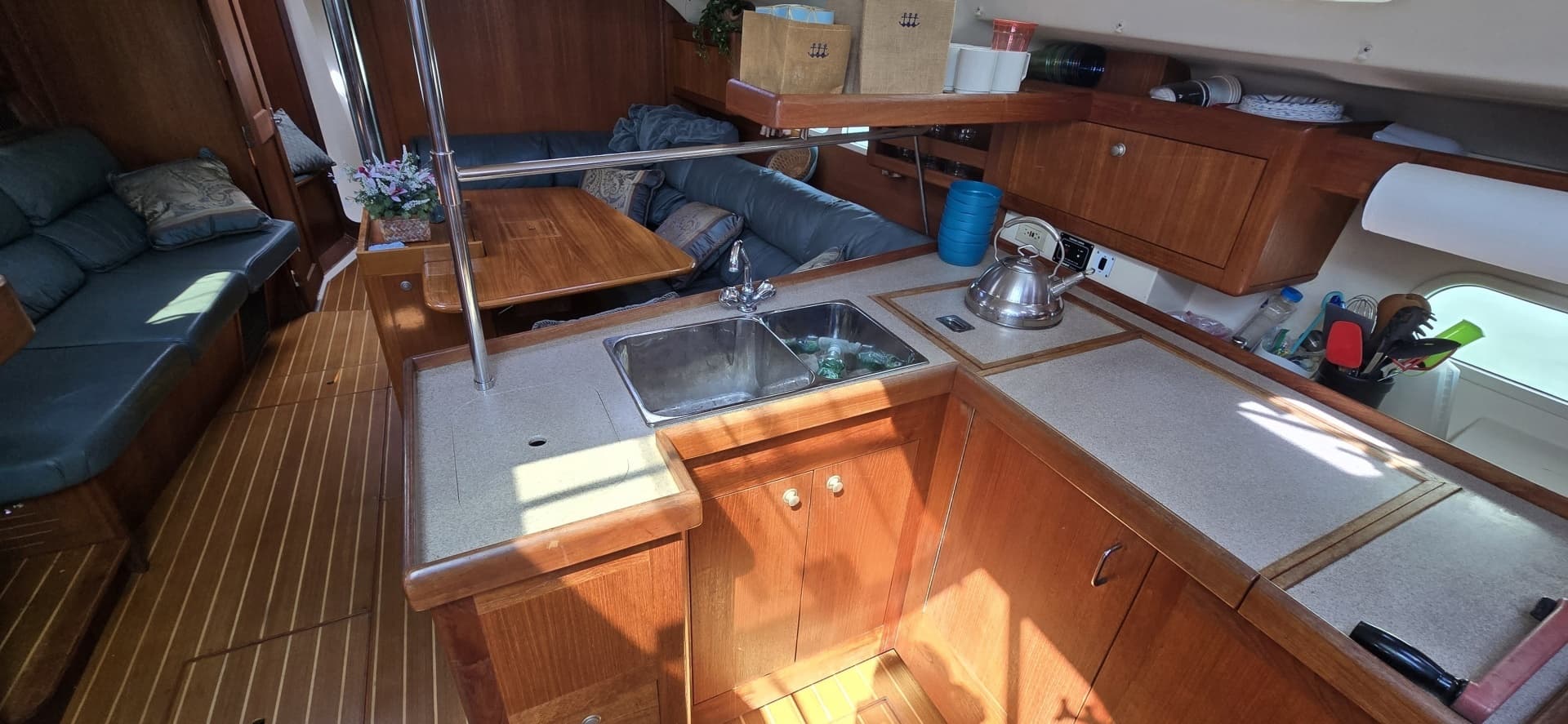 1998 Hunter 410 - Image 23