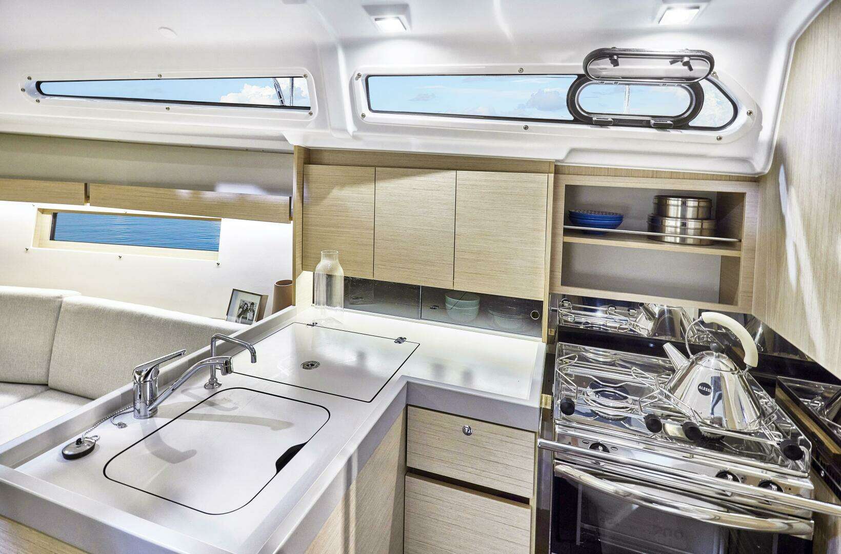2026 Beneteau Oceanis 34.1 - Image 6