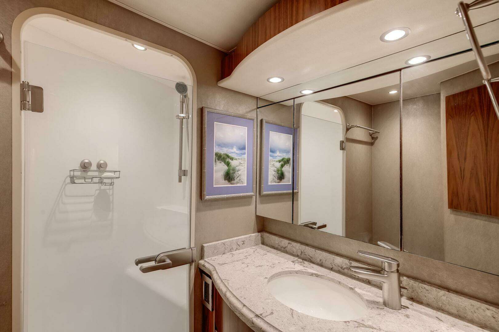 2019 Viking 62 Convertible - Image 12
