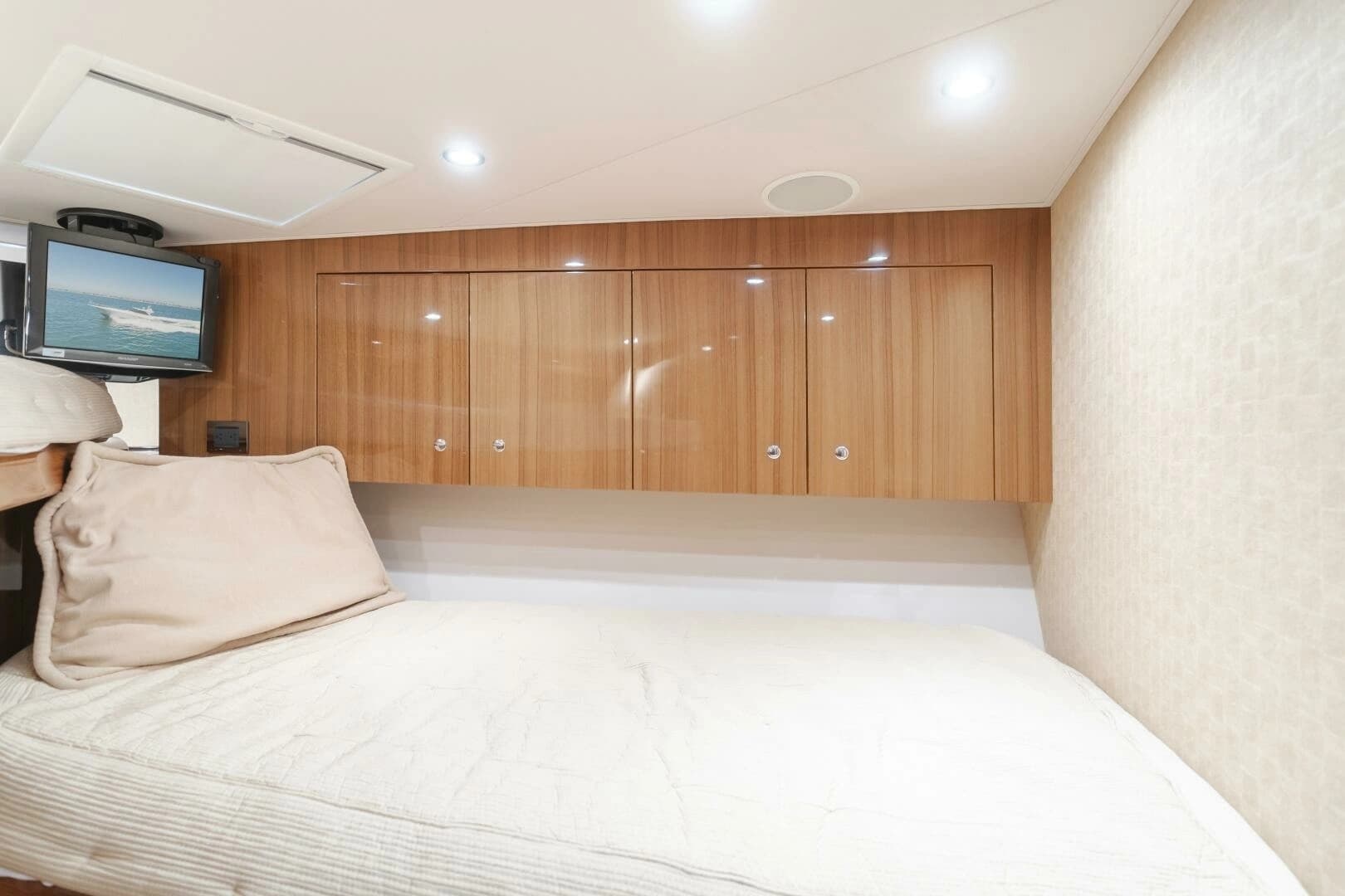 2008 Viking 52 Sport Coupe - Image 16