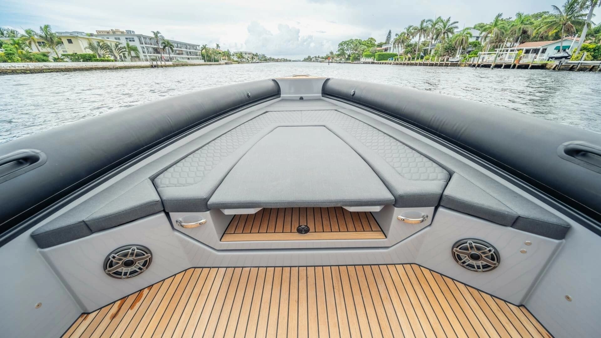 2025 Skipper 38 NC - Image 2