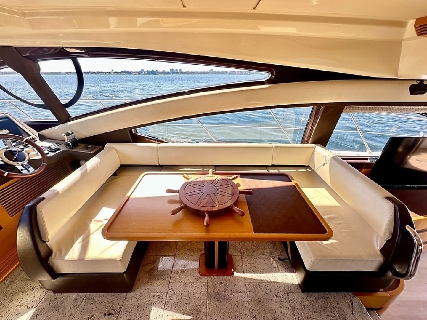 2011 Azimut FlyBridge - Image 38