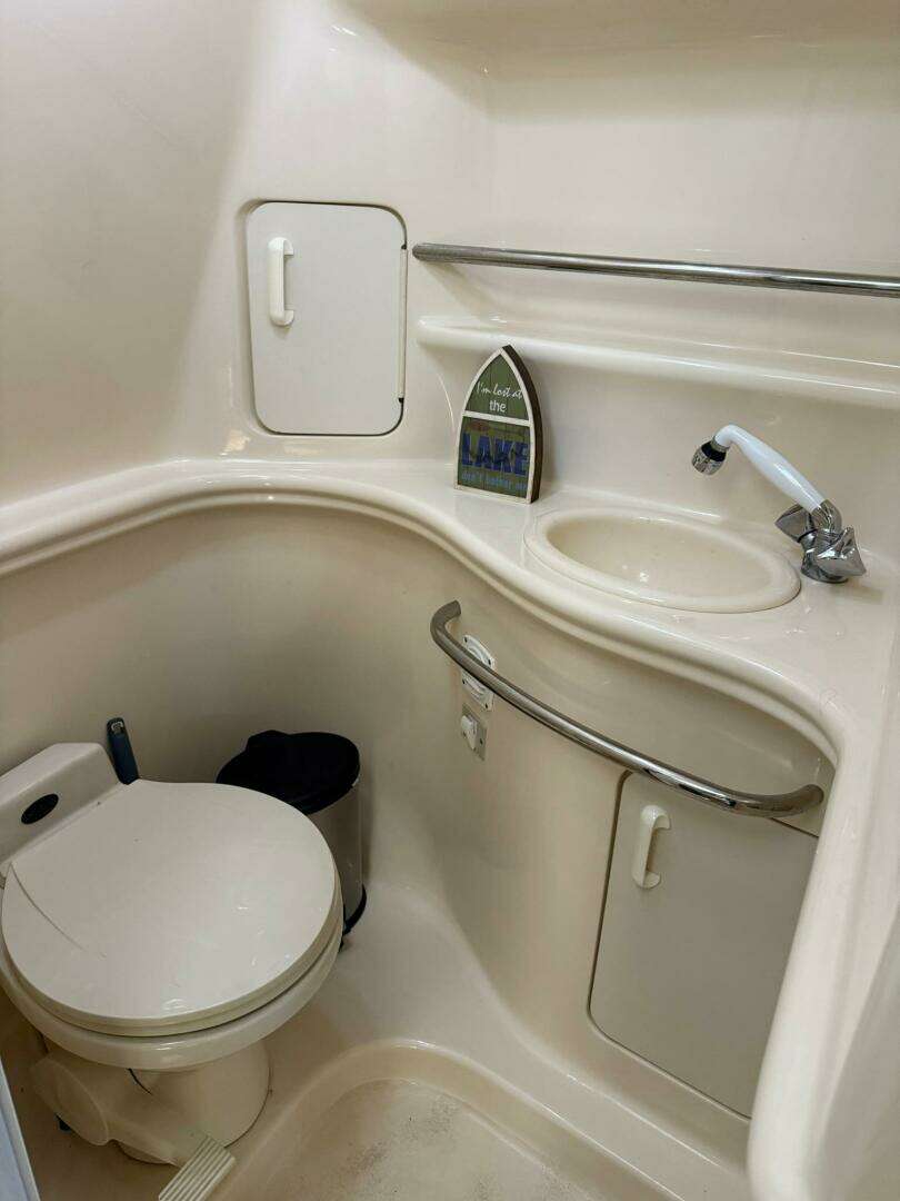 2002 Sea Ray 340 Sundancer - Image 30