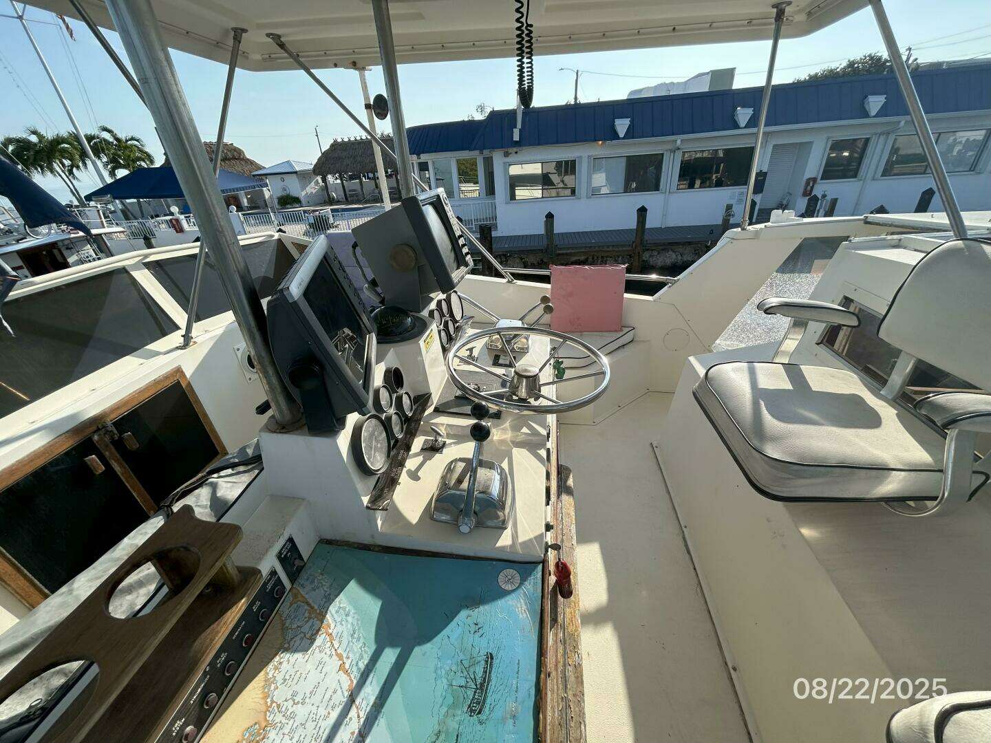 1984 Viking 44 - Image 17