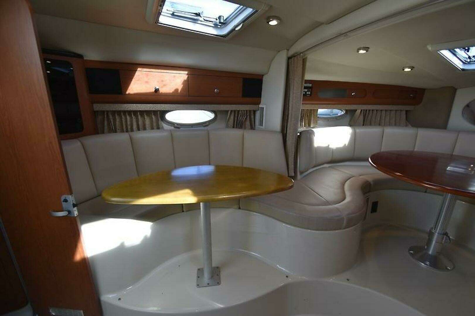 2003 Chaparral Signature 320 - Image 30