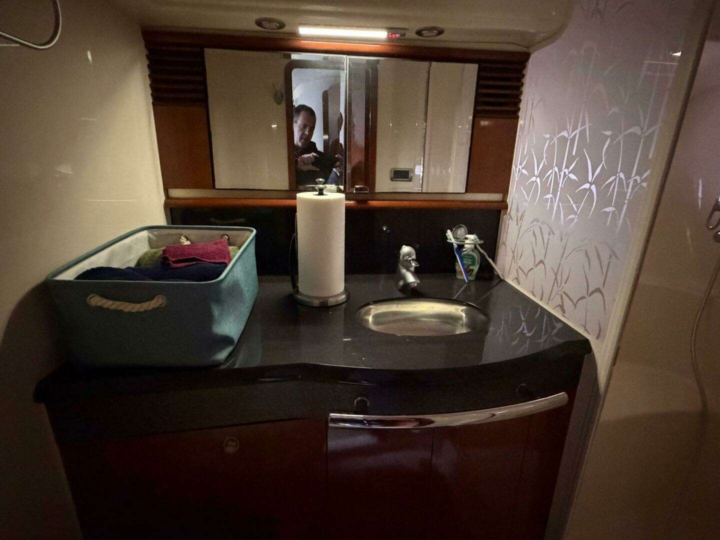 2004 Sea Ray 500 Sundancer - Image 37