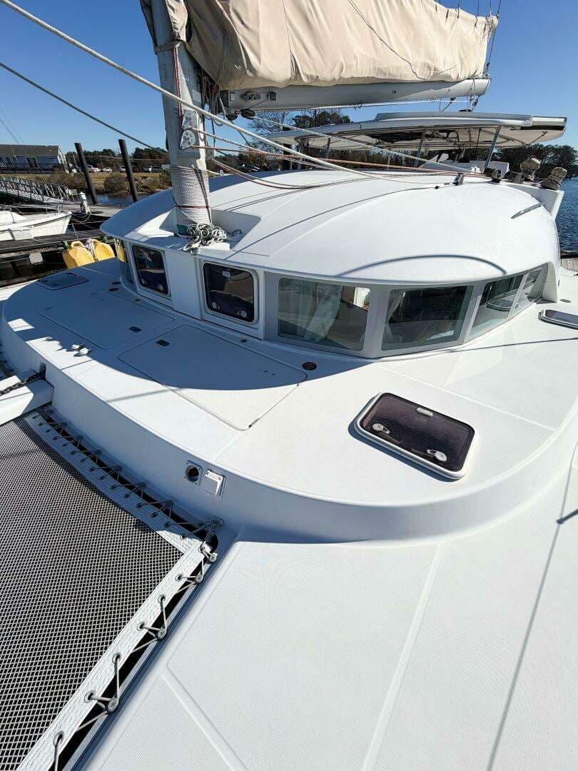 2005 Lagoon 380S - Image 18