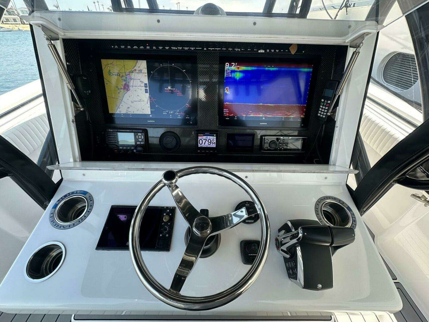 2019 SeaHunter 39 Center Console - Image 4