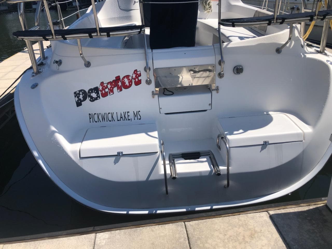 Stern swim platform