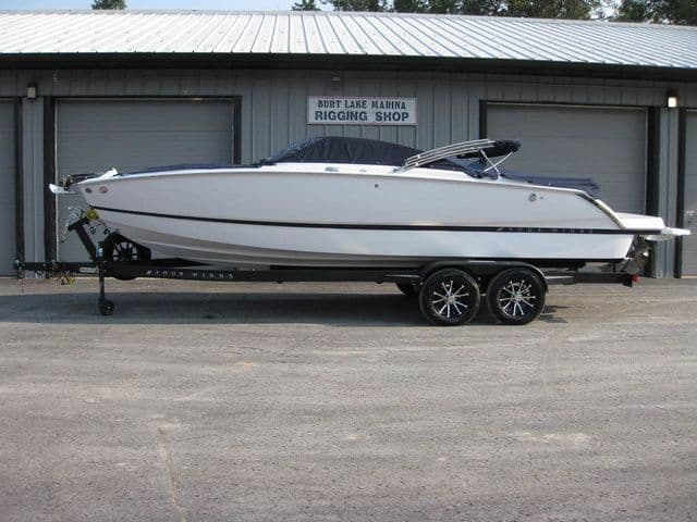 2025 Four Winns FV H4 I/O W/350HP VOLVO PENTA ENGINE - 2