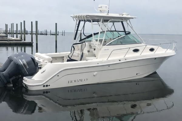 2018 Robalo 305 - Image 1