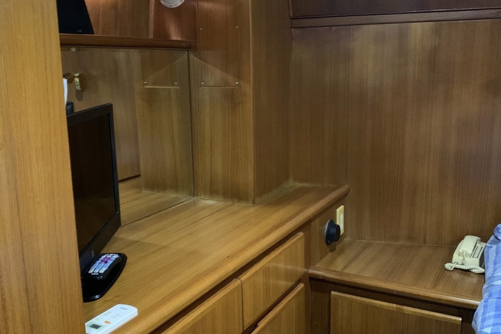 1996 Novatec 50 Islander Cockpit - Image 54