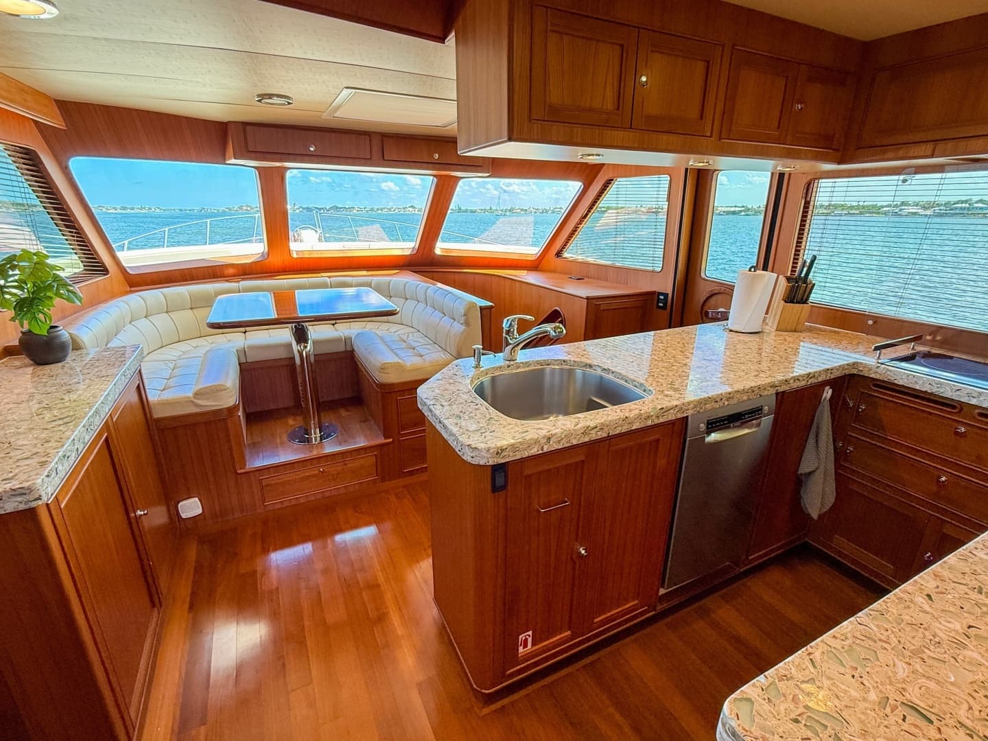2018 Marlow 53E - Image 58