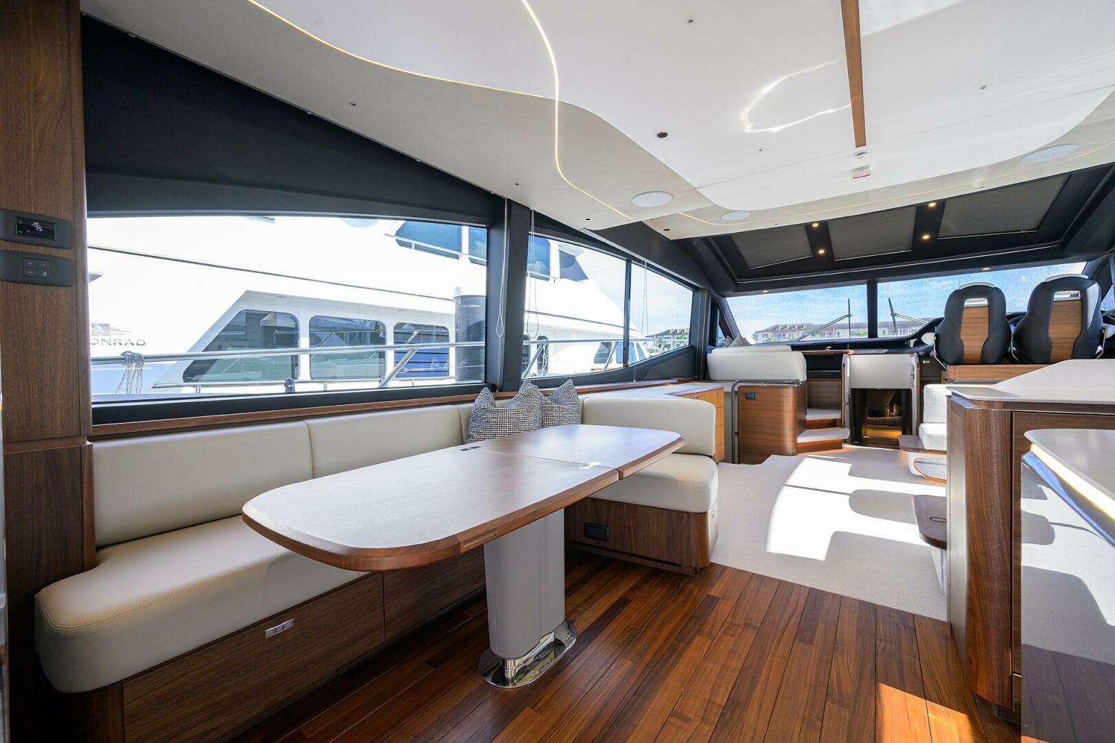 2027 Princess S72 - Image 14