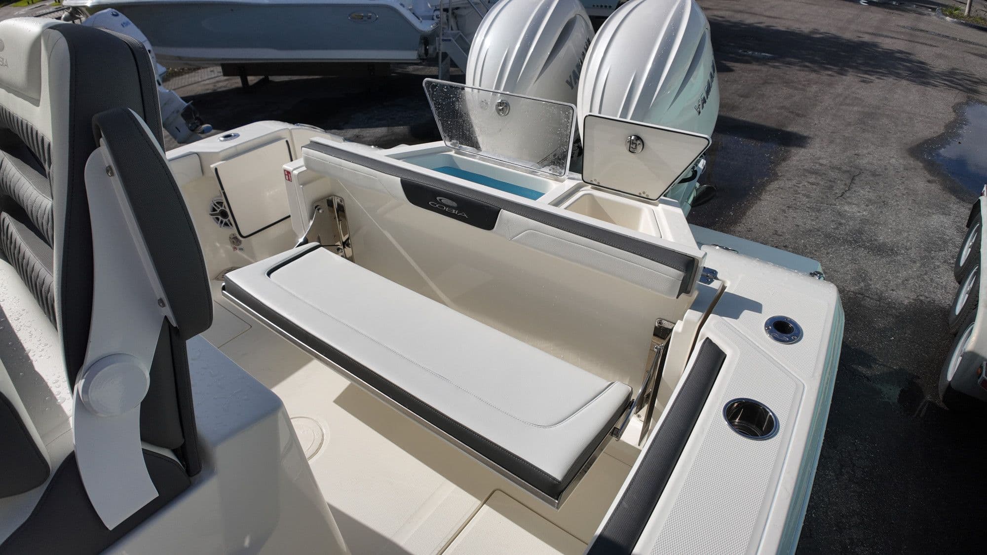 2026 Cobia 245 Center Console - 13