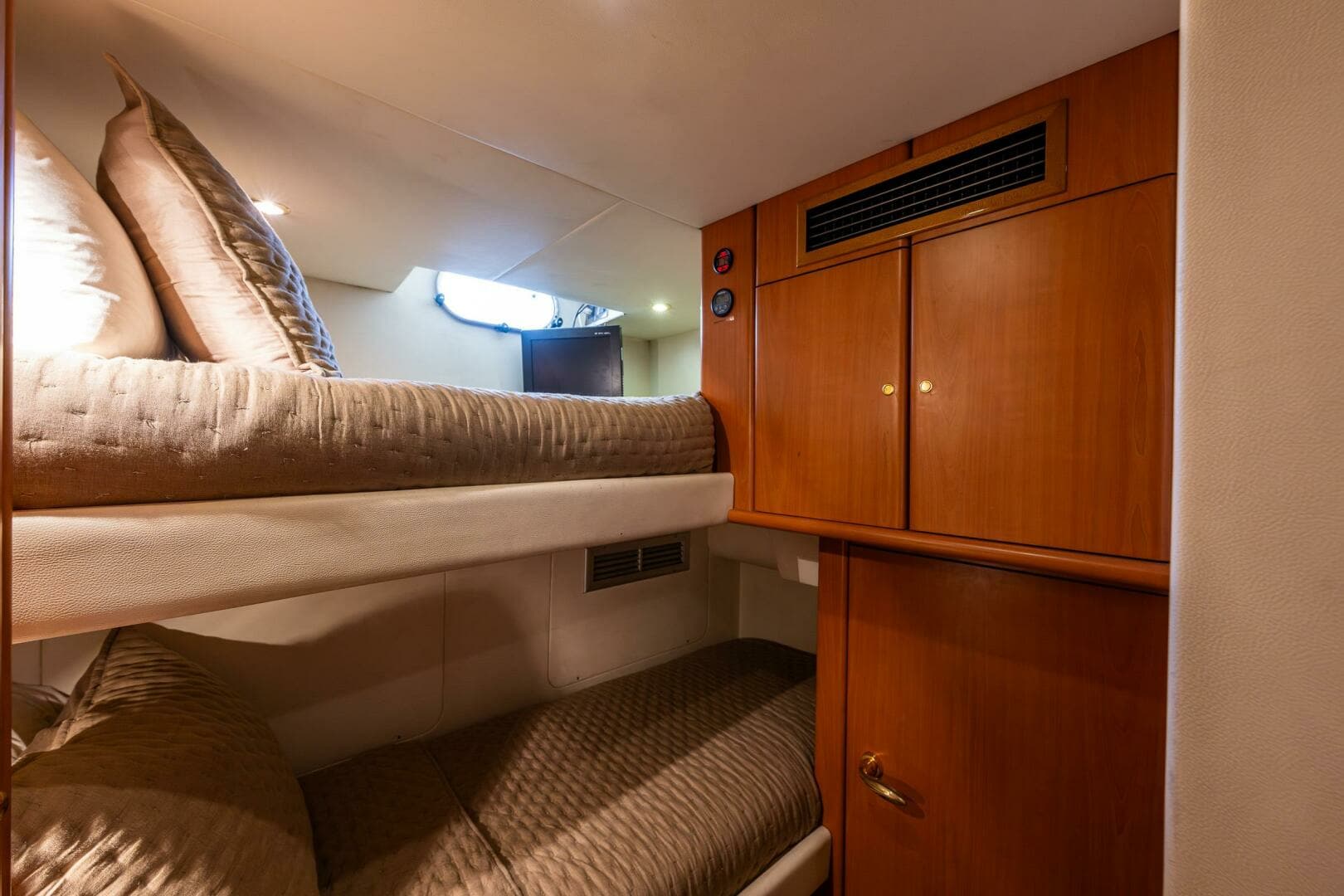 2002 Viking Princess 72 Princess Yacht - Image 64