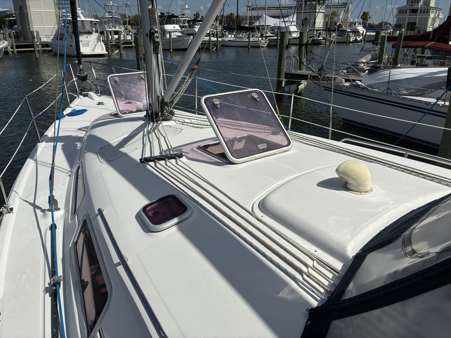 2008 Hunter 38 - Image 38