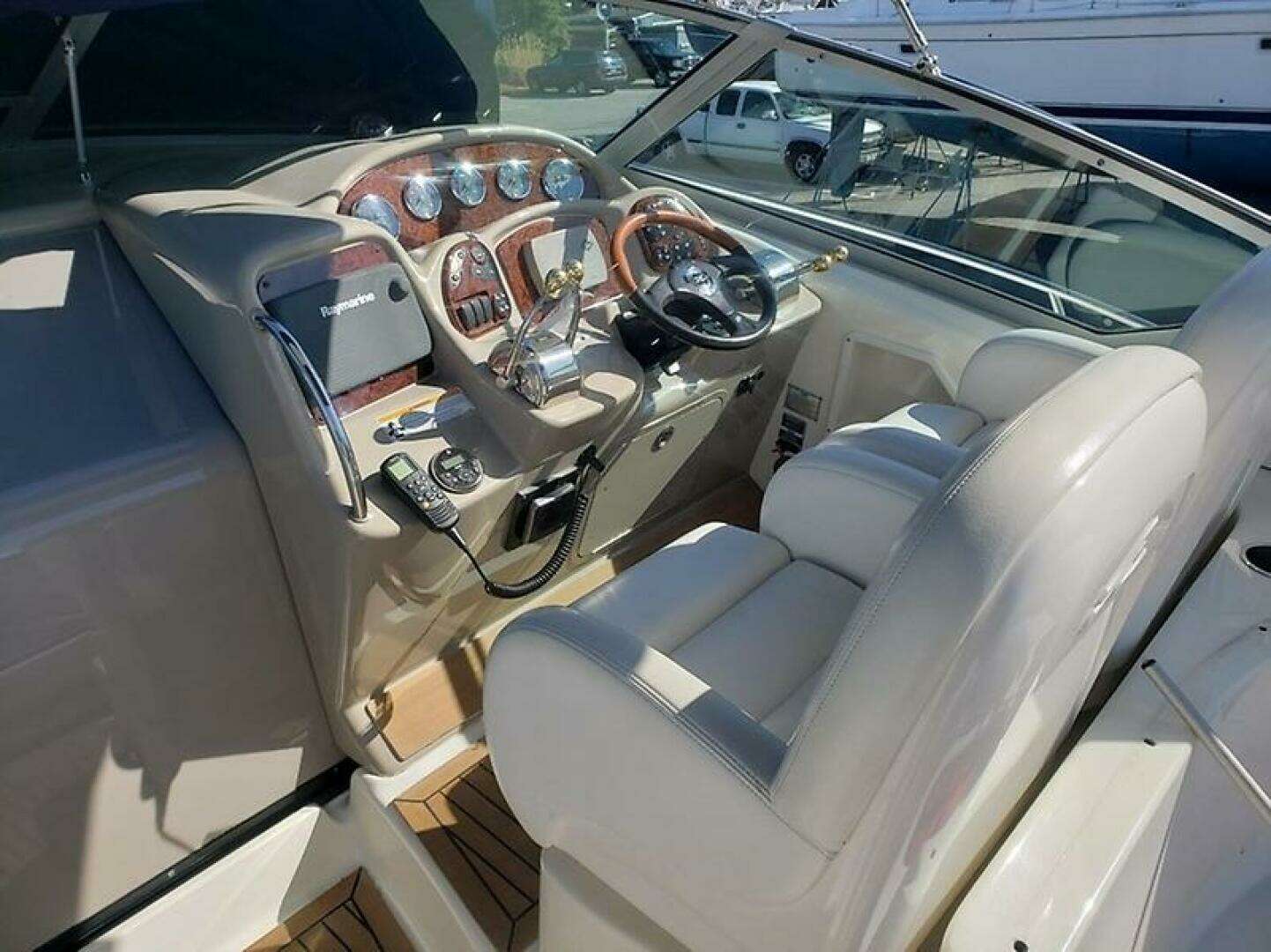 2007 Sea Ray 340 Sundancer - Image 12