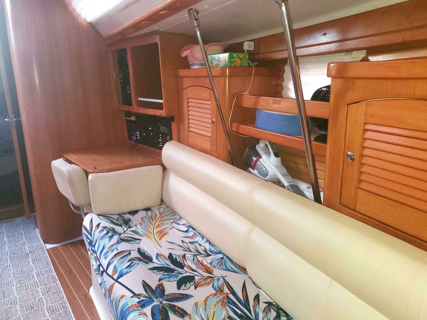 2007 Catalina 400 MK II - Image 31