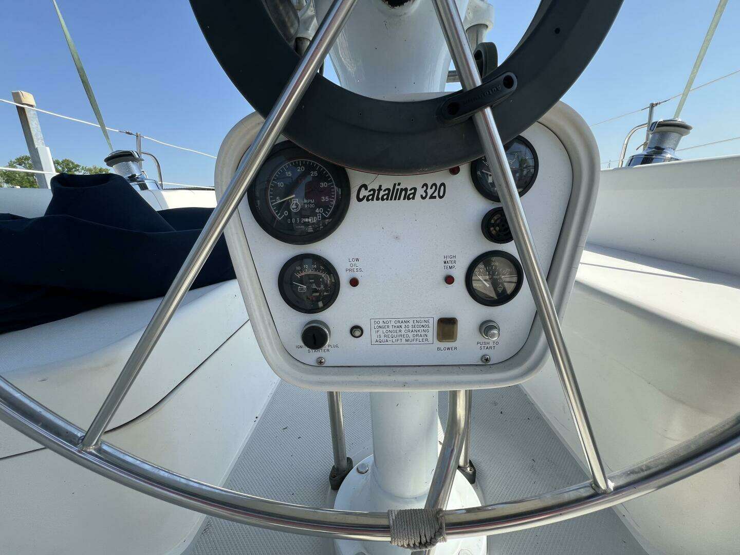 1994 Catalina 320 - Image 13