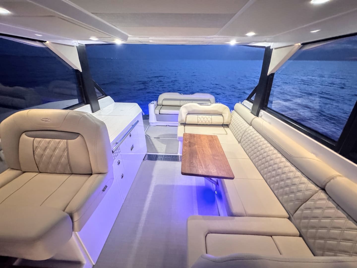 2022 Regal 36 Grand Coupe - Image 10